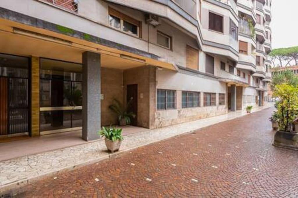 Domus Laterani By Jfm - Comfortable Apartment Big Terrace Colosseo Rom Exterior foto