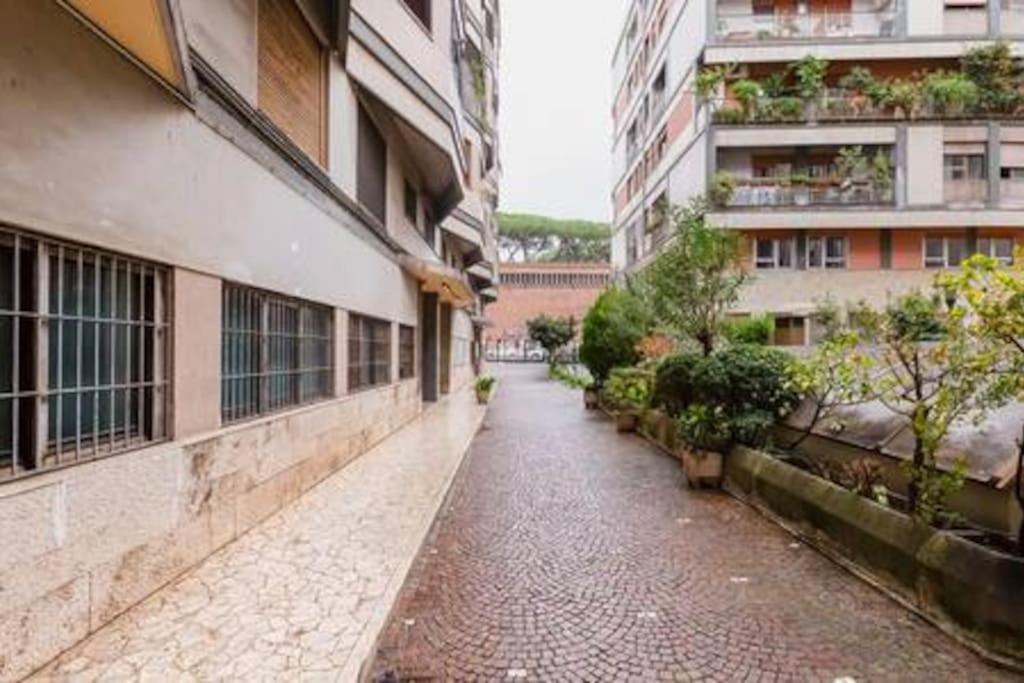 Domus Laterani By Jfm - Comfortable Apartment Big Terrace Colosseo Rom Exterior foto