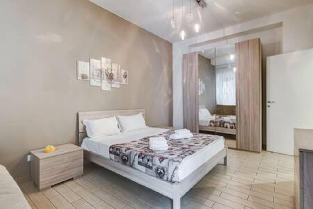Domus Laterani By Jfm - Comfortable Apartment Big Terrace Colosseo Rom Exterior foto