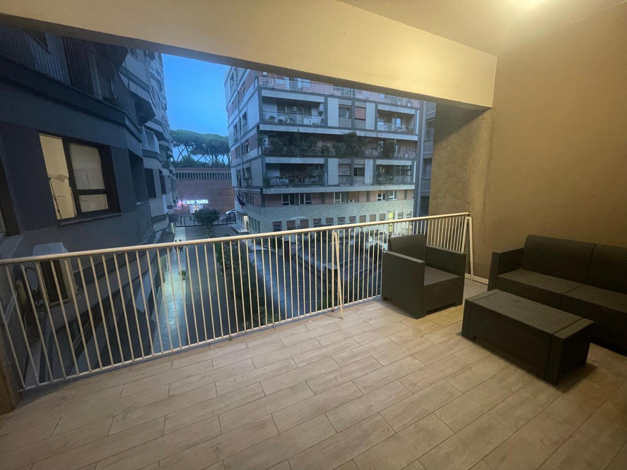 Domus Laterani By Jfm - Comfortable Apartment Big Terrace Colosseo Rom Exterior foto